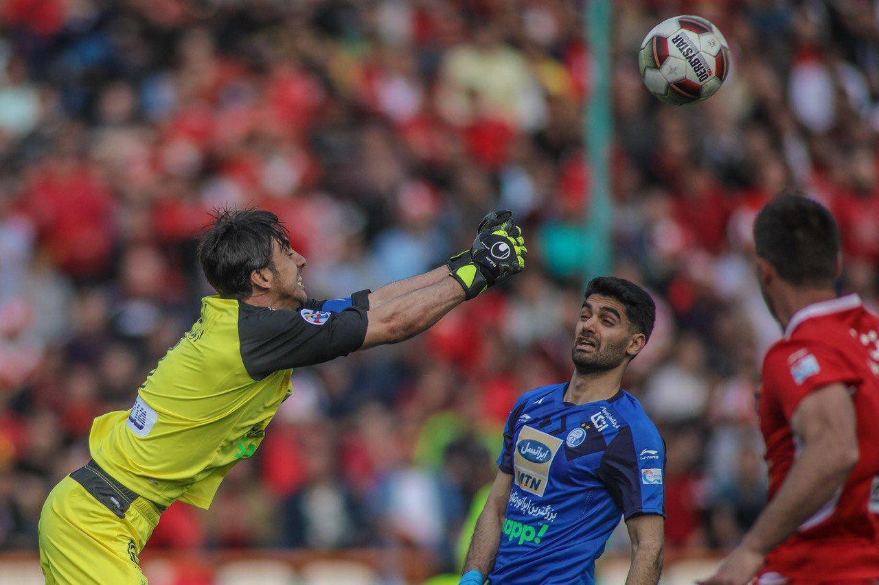 گزارش تصویری بازی استقلال و پرسپولیس ?سید احمد کیائی