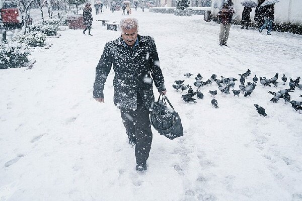 ادارات دولتی فردا با یک ساعت تاخیر کار را شروع کنند