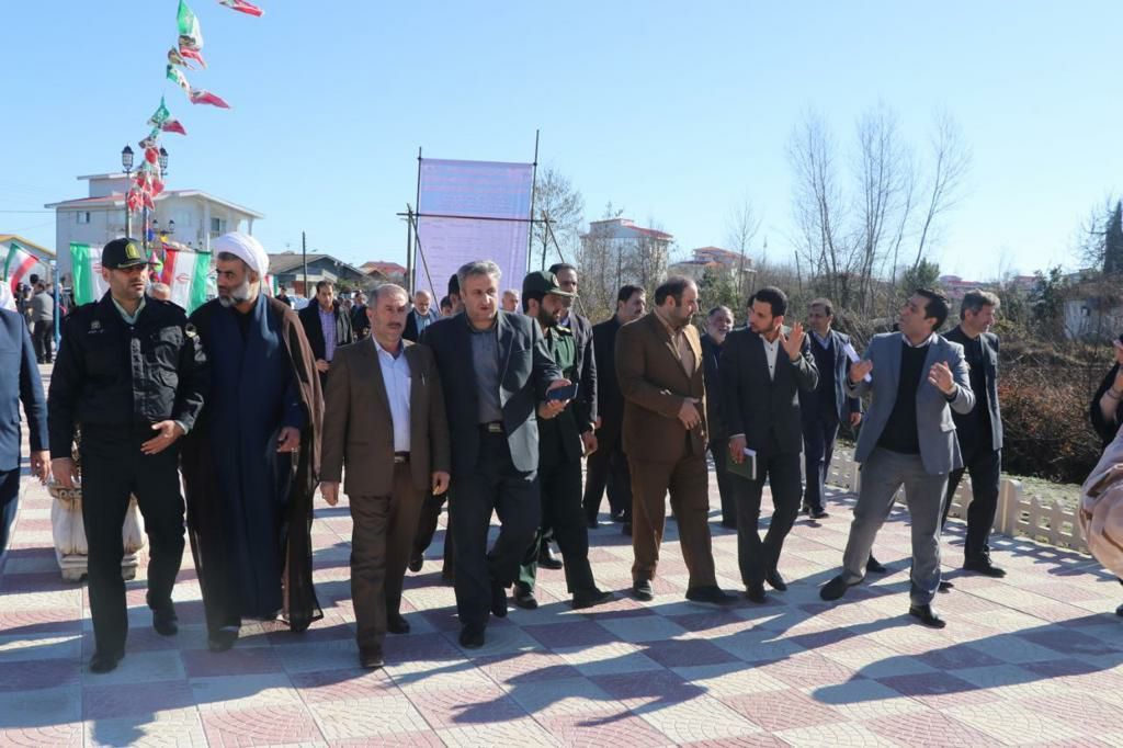 به مناسبت ایام دهه مبارک  فجر،  ۱۰ پروژه شهرداری رضوانشهر به صورت همزمان با حضور مسئولین افتتاح شد