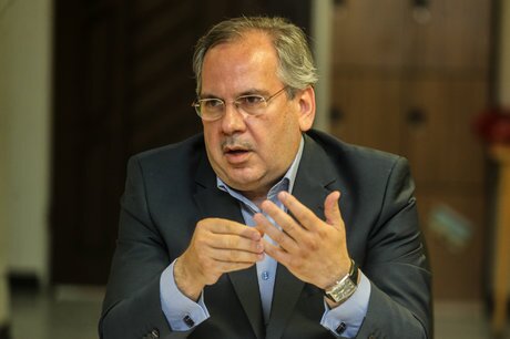 الزامات جامعۀ دموکراتیک از نگاه محمود سریع‌القلم