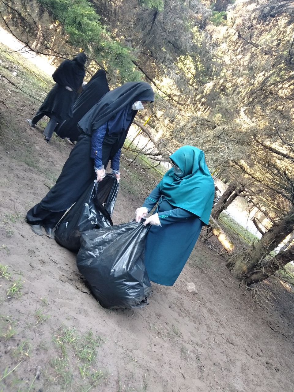 پاکسازی نمادین  شرکت تعاونی پسماند پردازگربوجاق با همکاری اداره محیط زیست شهرستان و مشارکت شهرداری و شورای_اسلامی بندر کیاشهر