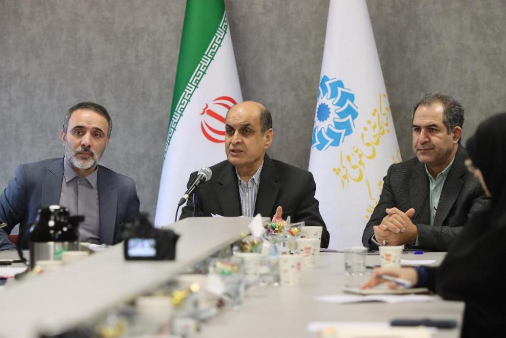 شایسته رشت نیست که فقیرترین شهر در زمینه سرانه فضای کتابخانه ای باشد/ افزایش ۳۰ درصدی سرانه فضای کتابخانه ای گیلان با بهره برداری از کتابخانه مرکزی رشت