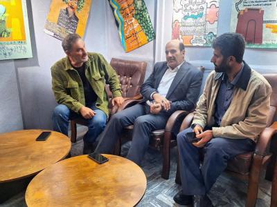 حضور فرماندار لاهیجان در دبیرخانه چهاردهمین جشنواره تئاتر خیابانی شهروند لاهیجان