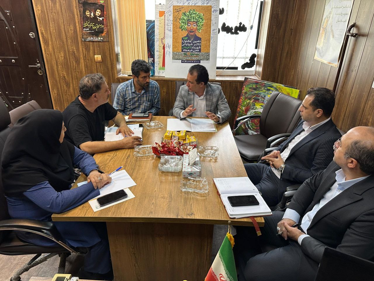 جلسه دبیرخانه چهاردهمین جشنواره تئاتر خیابانی