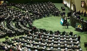 بررسی رفتار یک نماینده شرق گیلانی در پرتو قانون اساسی و هشدارهای رهبری