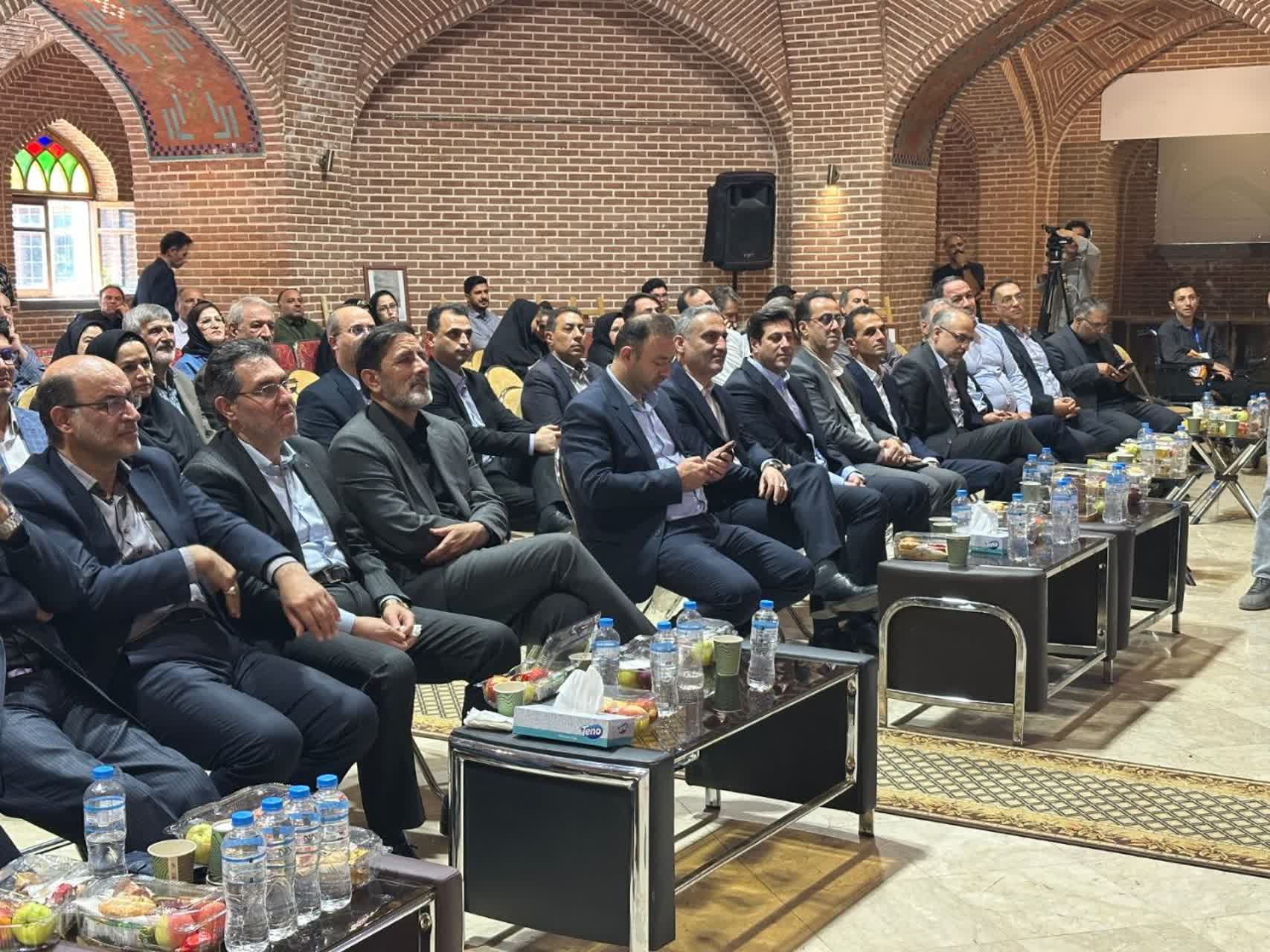 نشست فرهنگی خواهرخواندگی شهرهای اردبیل و لاهیجان برگزار شد